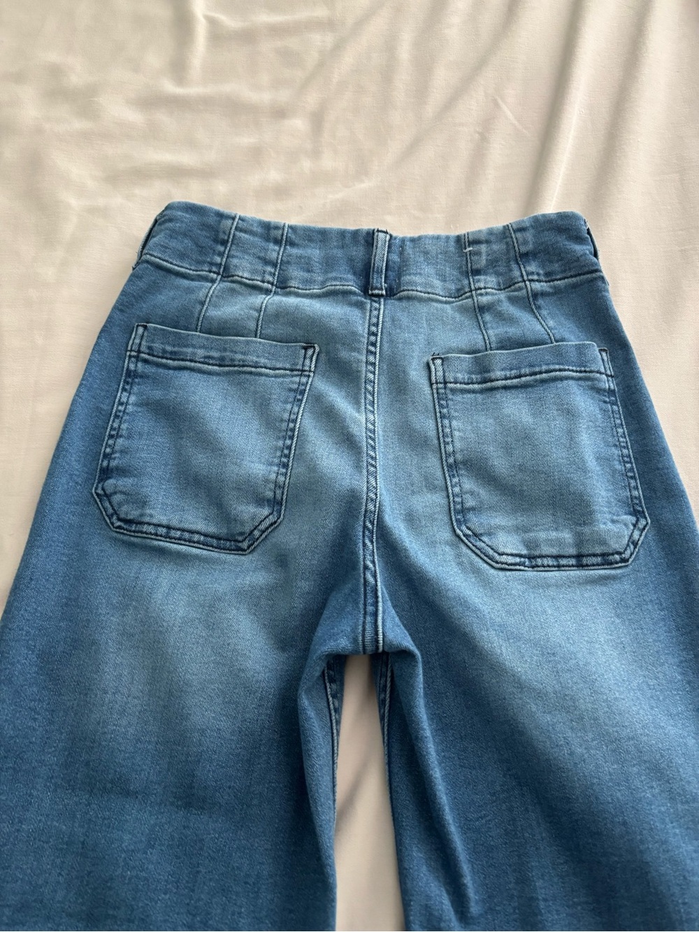 Maeve Collette Wide-Leg Jeans in Medium Blue Wash - Picture 4 of 6